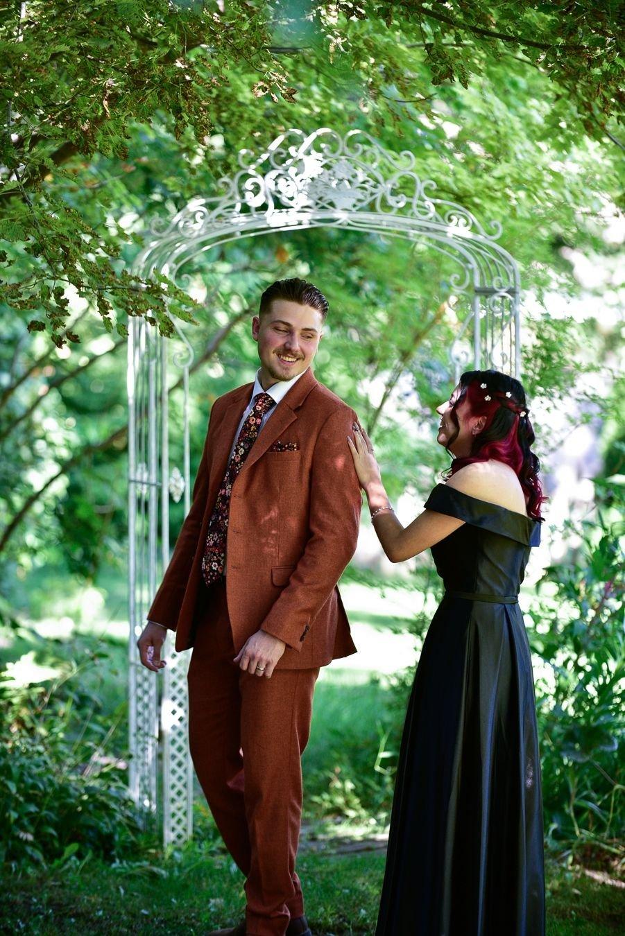 carousel-hero-element image-4